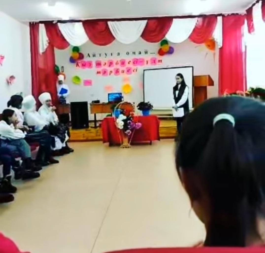 Тәуелсіздік күніне орай 5-сынып оқушыларын "Жас ұлан" ұйымына қабылдау сәті